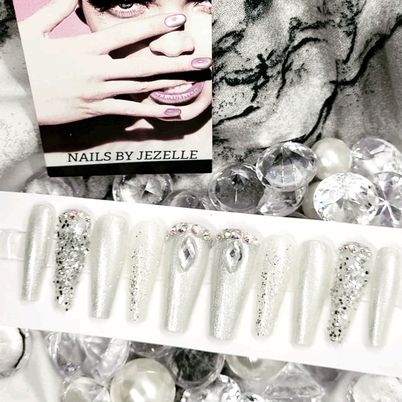 Sparkled Press on Nail Set - Picture 1 of 1